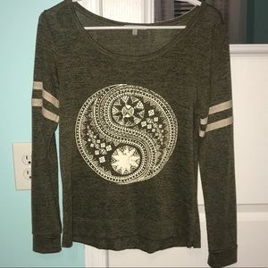 Charlotte Russe Yinyang shirt | army green